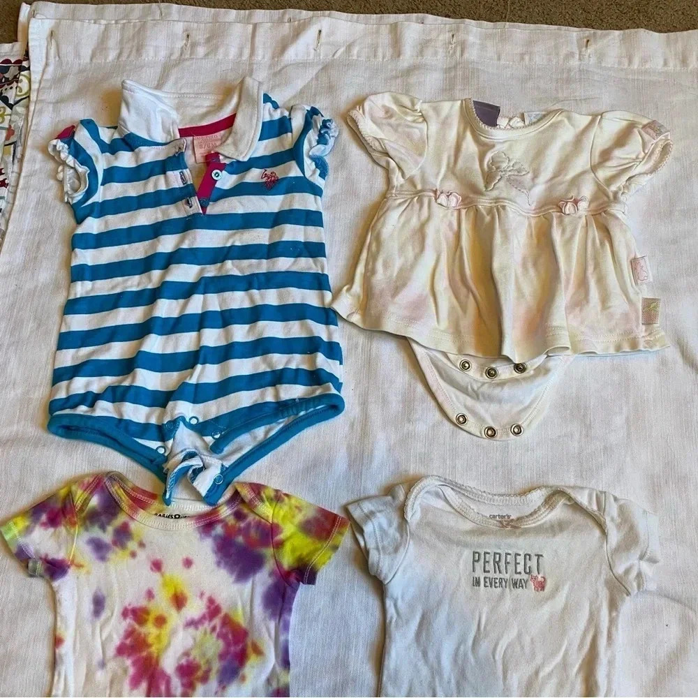4 Pieces Bundle Baby Girls Clothes Size 0-6M - Picture 4 of 5